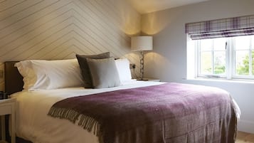 Superior Double or Twin Room, Ensuite (with Bath) | In-room safe, desk, iron/ironing board, free WiFi