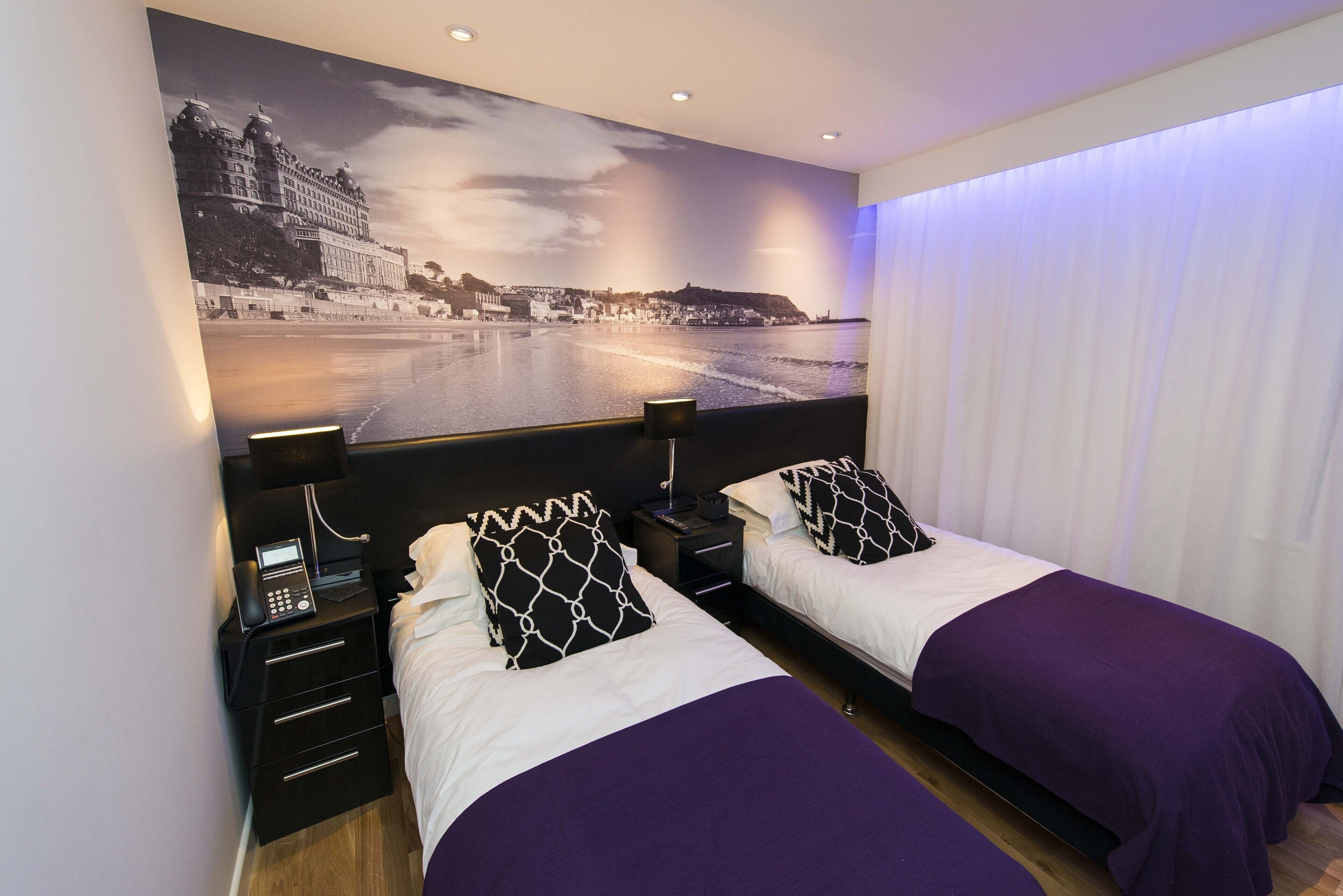 double or twin room, ensuite (with shower) | in-room safe, desk, iron/ironing board, free wifi