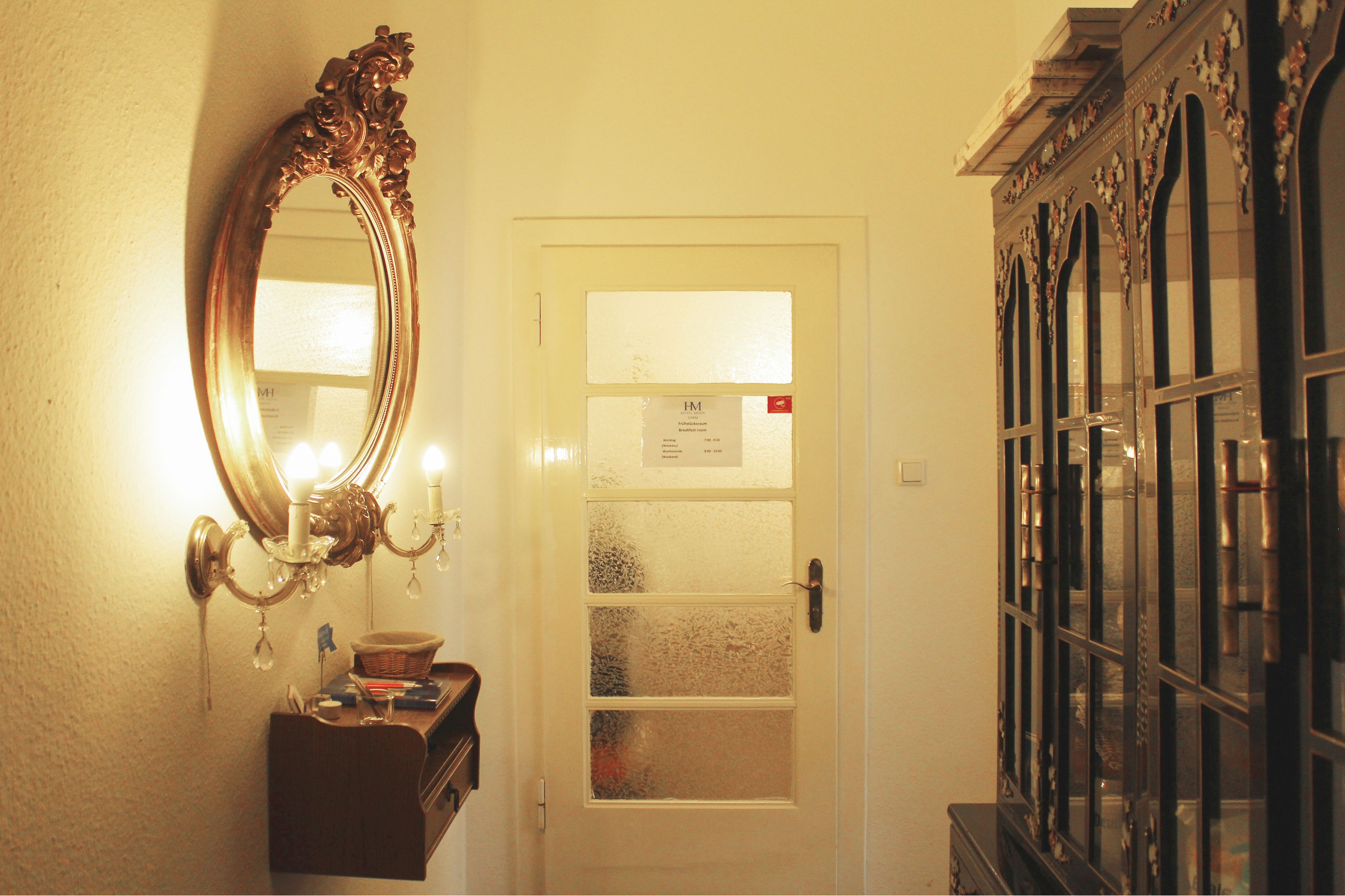 daily continental breakfast (eur 10 per person)