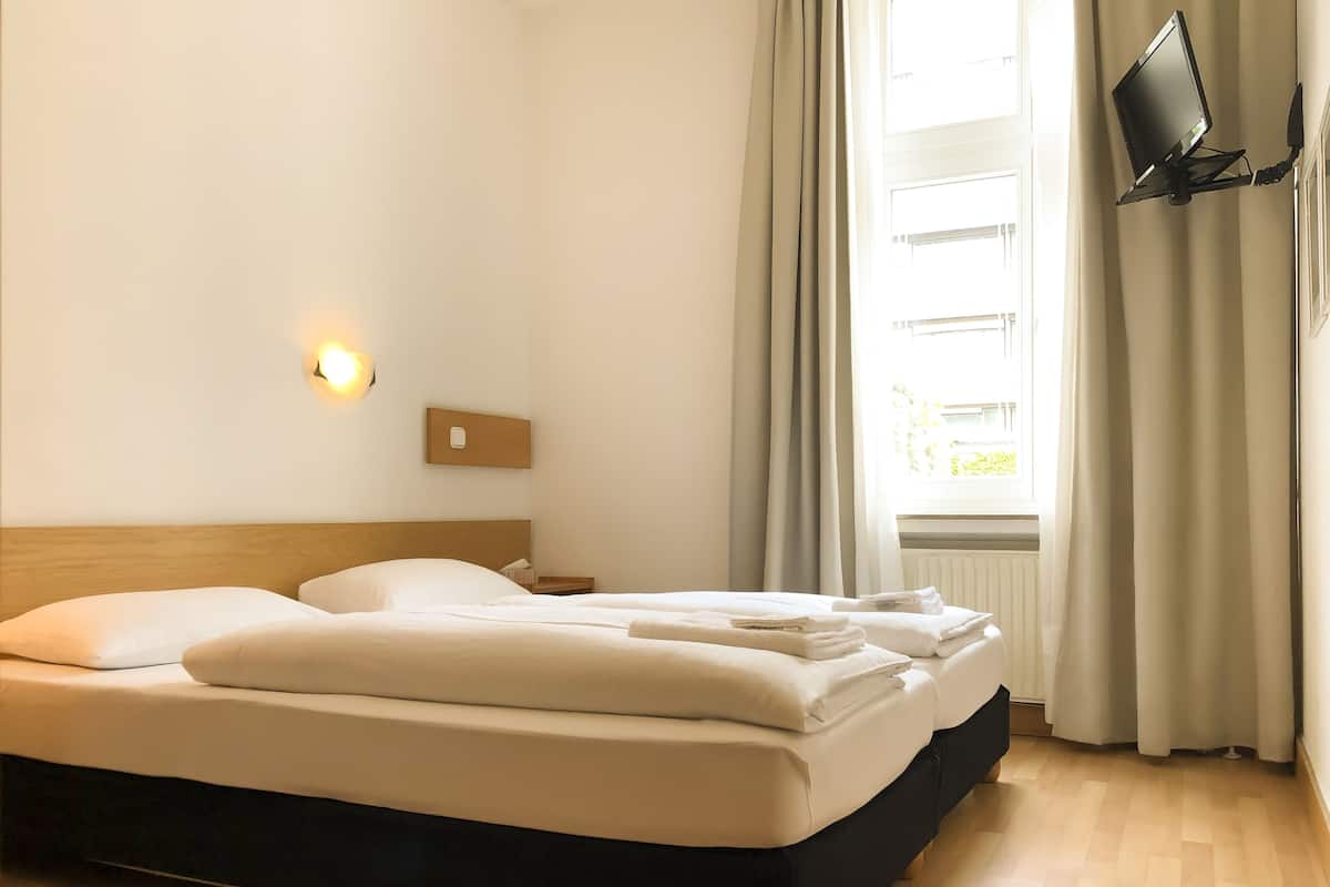 Doppelzimmer | Schreibtisch, kostenloses WLAN, Bettwäsche