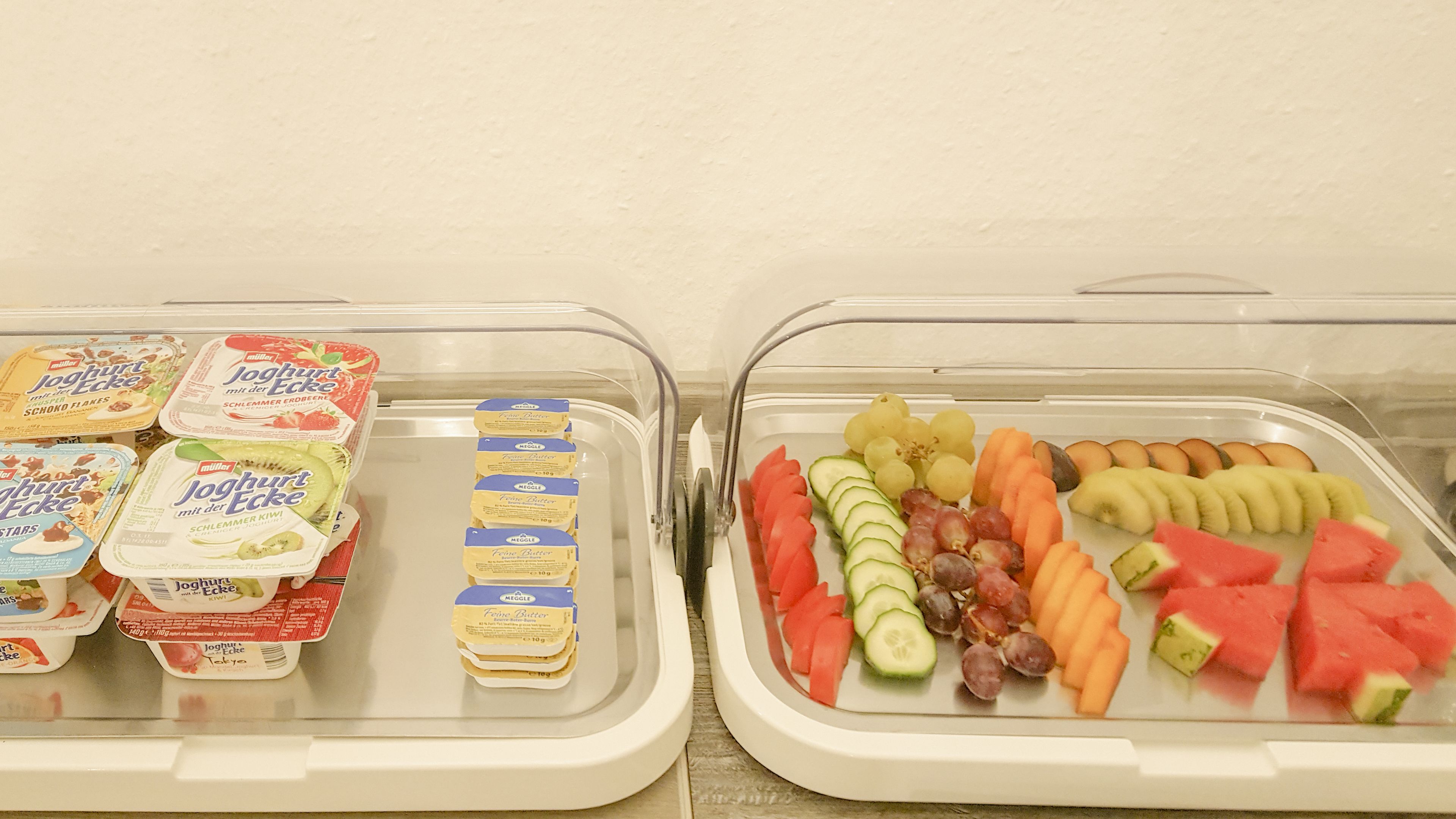 daily continental breakfast (eur 10 per person)