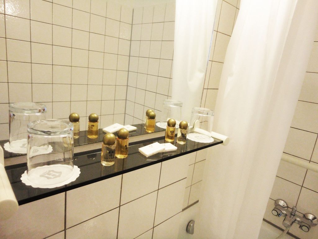 bathroom | free toiletries, hair dryer, towels