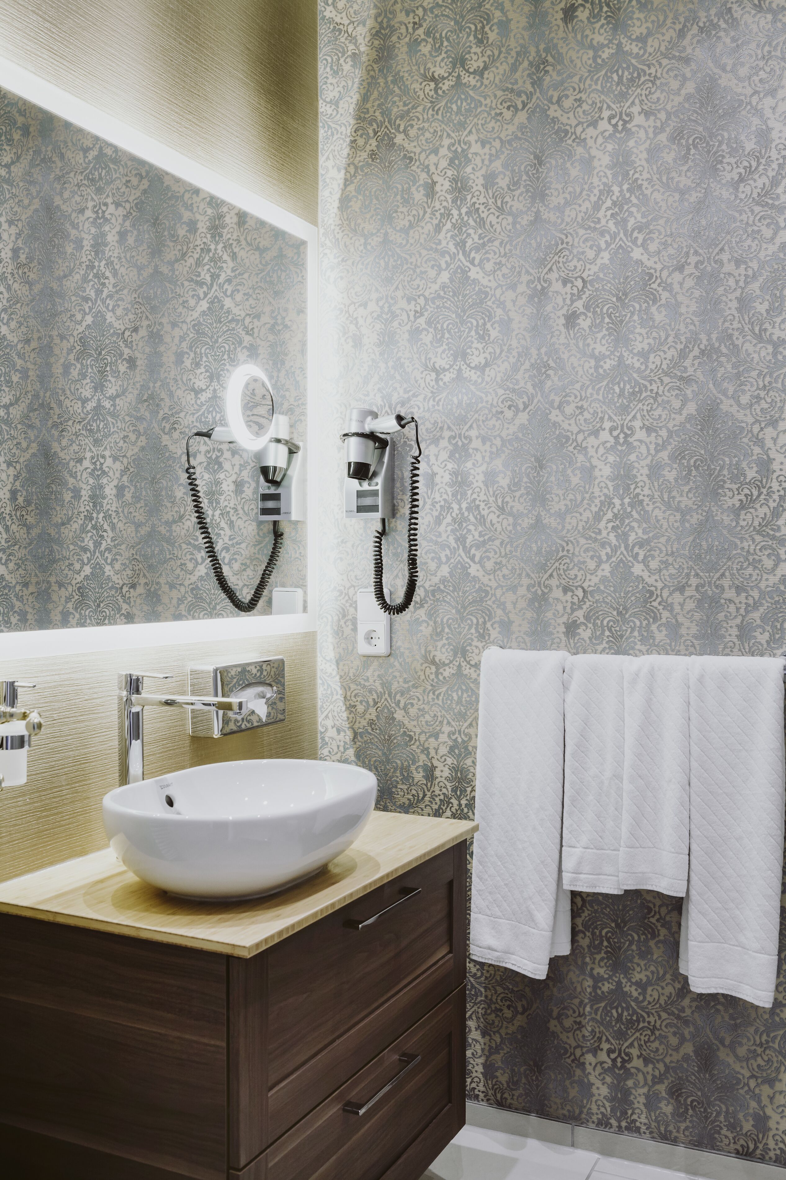 comfort double room | bathroom | shower, hair dryer, towels