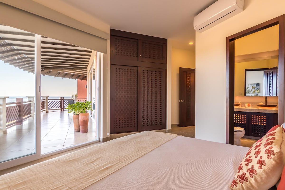 In-room safe, individually decorated, individually furnished