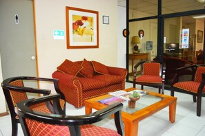 Télévision LED de 32 pouces avec chaînes par câble, télévision