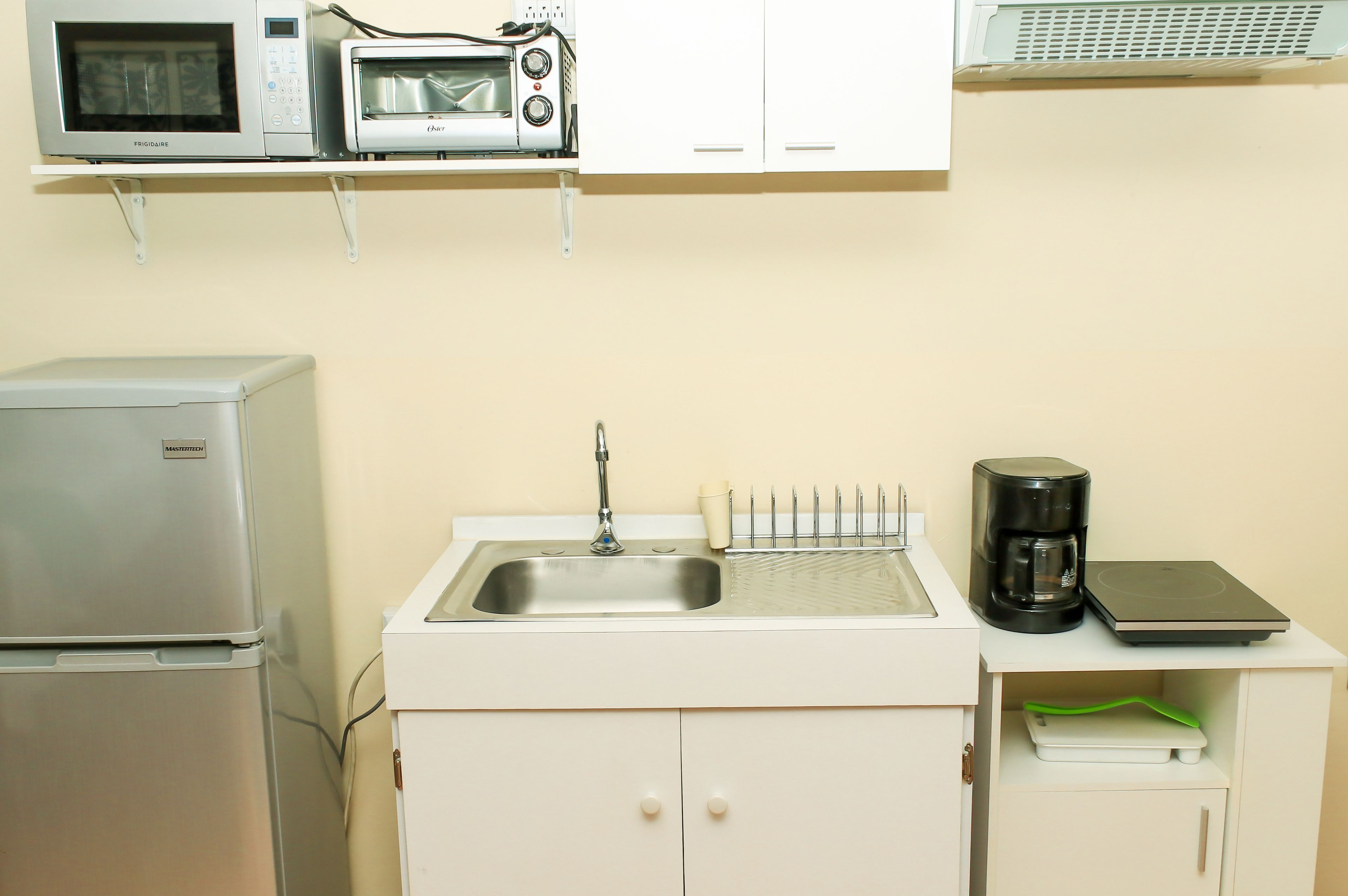 standard single room | in-room dining