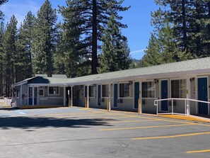Front of property - Apex Inn (South Lake Tahoe)