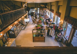 Lobby - Murray Hotel (Livingston)