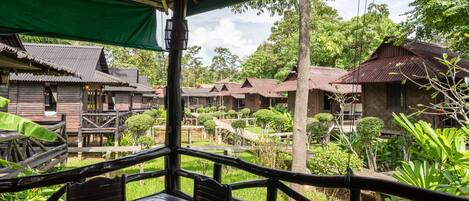 Daily buffet breakfast (THB 200 per person)