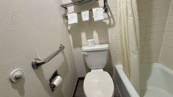 Standard Room | Bathroom | Combined shower/bathtub, hair dryer, towels
