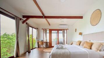 In-room safe, rollaway beds, free WiFi