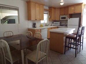 4 Bedroom 3 Bath Apartment | Private kitchen