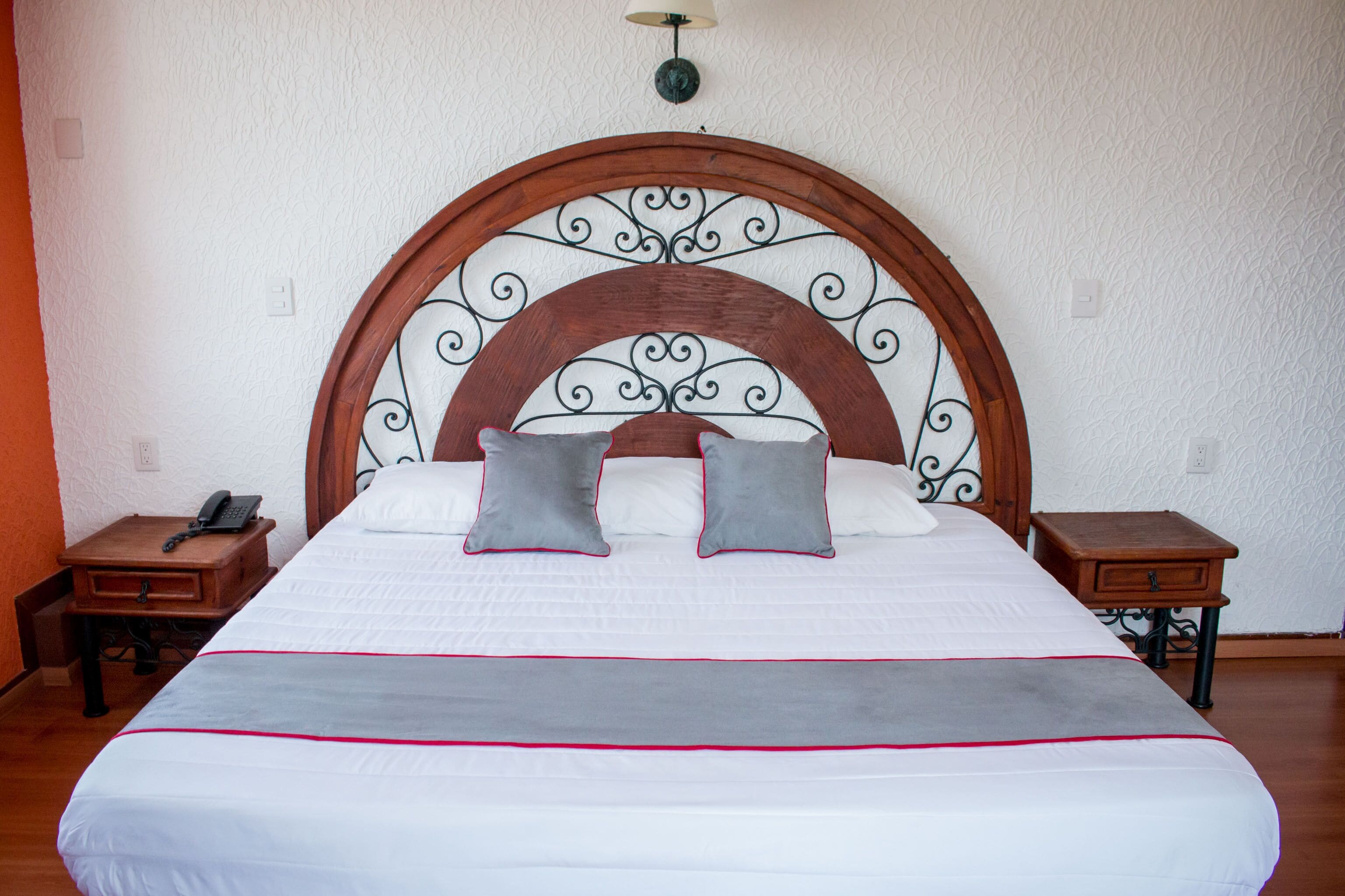 junior suite | minibar, desk, free wifi, bed sheets