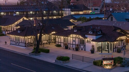 Solvang Inn and Cottages