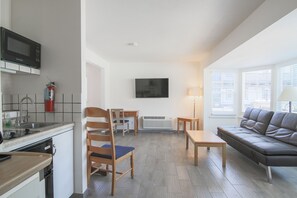 Casa de campo estándar | Tabla de planchar con plancha, wifi gratis y ropa de cama 