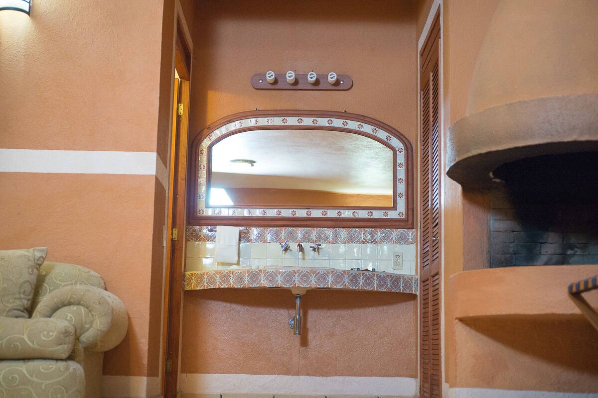 standard double room | bathroom sink