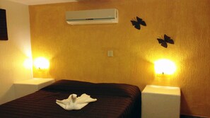 1 habitación, cubrecamas, colchones con efecto memoria y wifi gratis