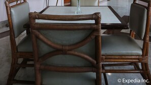 Unclassified image, 3 of 36, button - Sunrise Holiday Mansion (Alfonso)