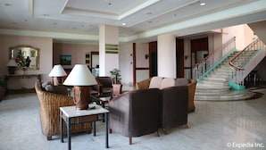 Unclassified image, 5 of 36, button - Sunrise Holiday Mansion (Alfonso)
