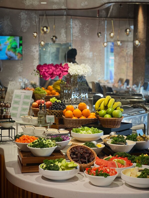 Breakfast, lunch, dinner served; Indian cuisine - Baity Hotel Apartments (Dubai)