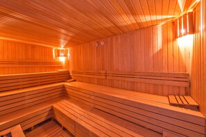 Pemandian Turki/hammam, pijat olahraga, body scrub, dan pijat