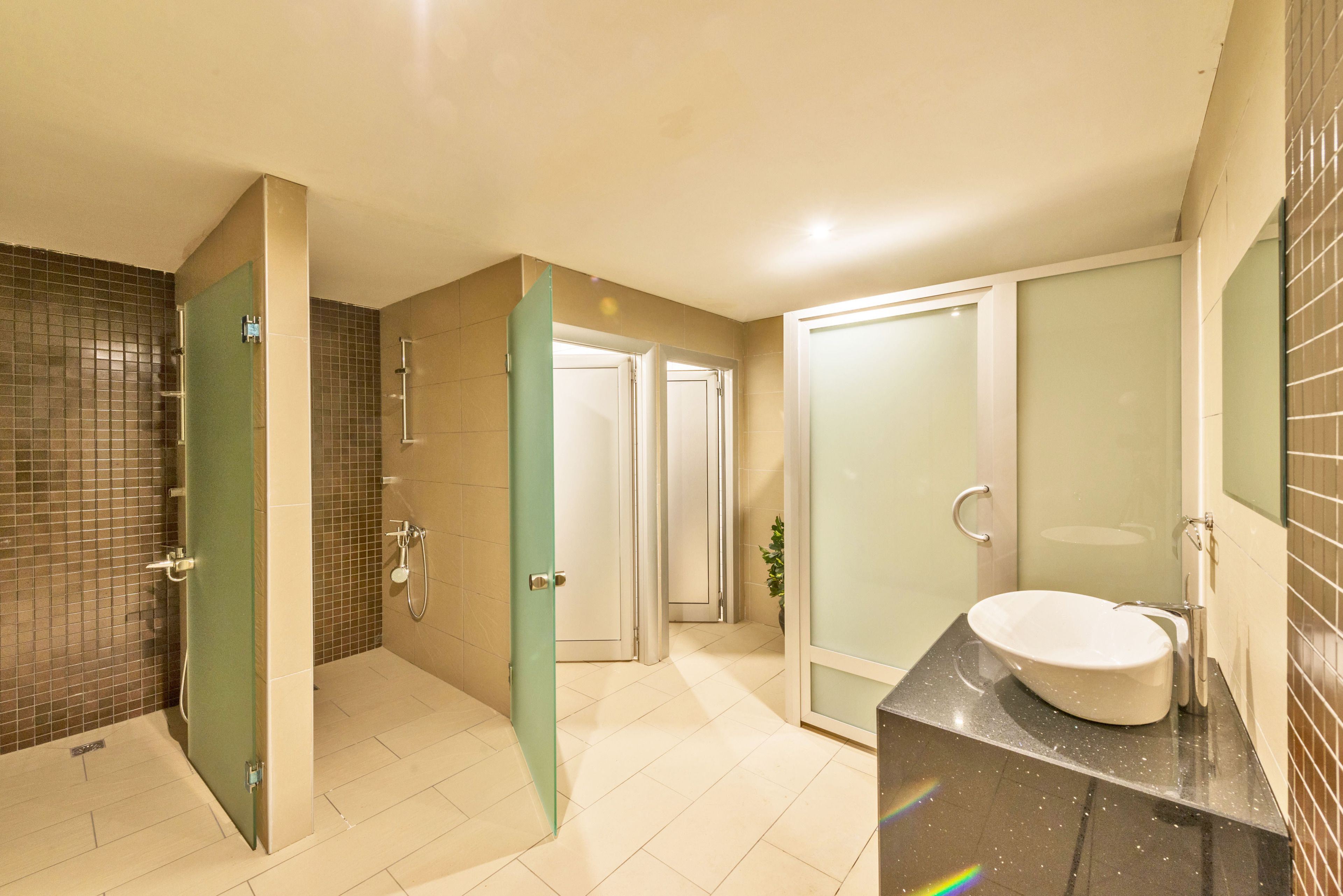 turkish bath/hammam, sports massages, body scrubs, massages