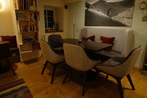 Tägliches inbegriffenes Frühstücksbuffet