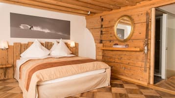SÀngtillbehör av högsta kvalitet, duntÀcken, skrivbord och ljudisolering