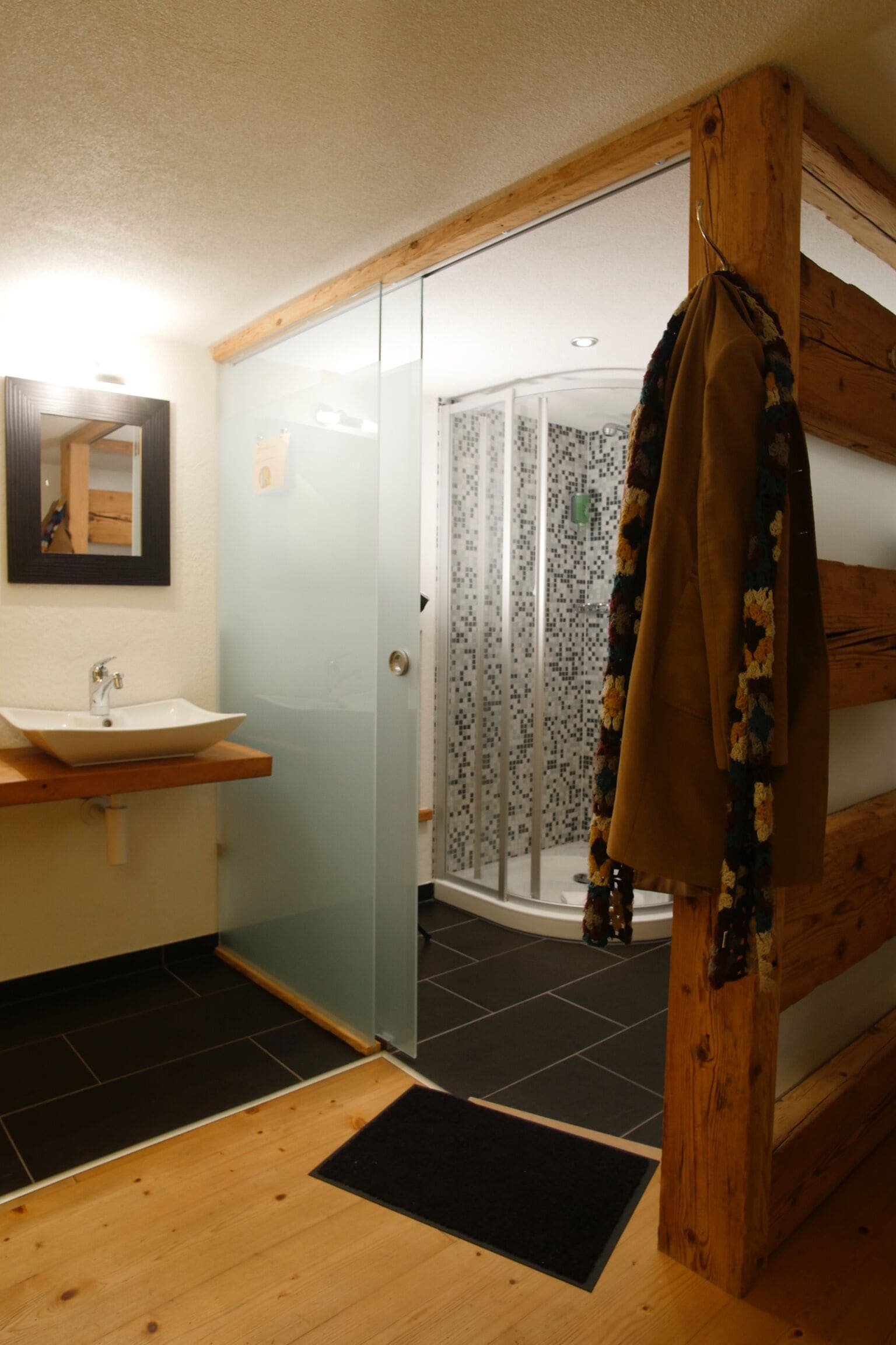 comfort double room | bathroom | deep-soaking bathtub, hair dryer, dressing gowns, towels