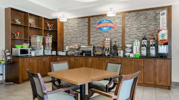 Free daily continental breakfast