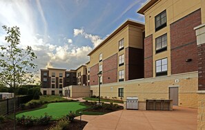 BBQ/picnic Area - Homewood Suites By Hilton Cincinnati Mason (Mason)