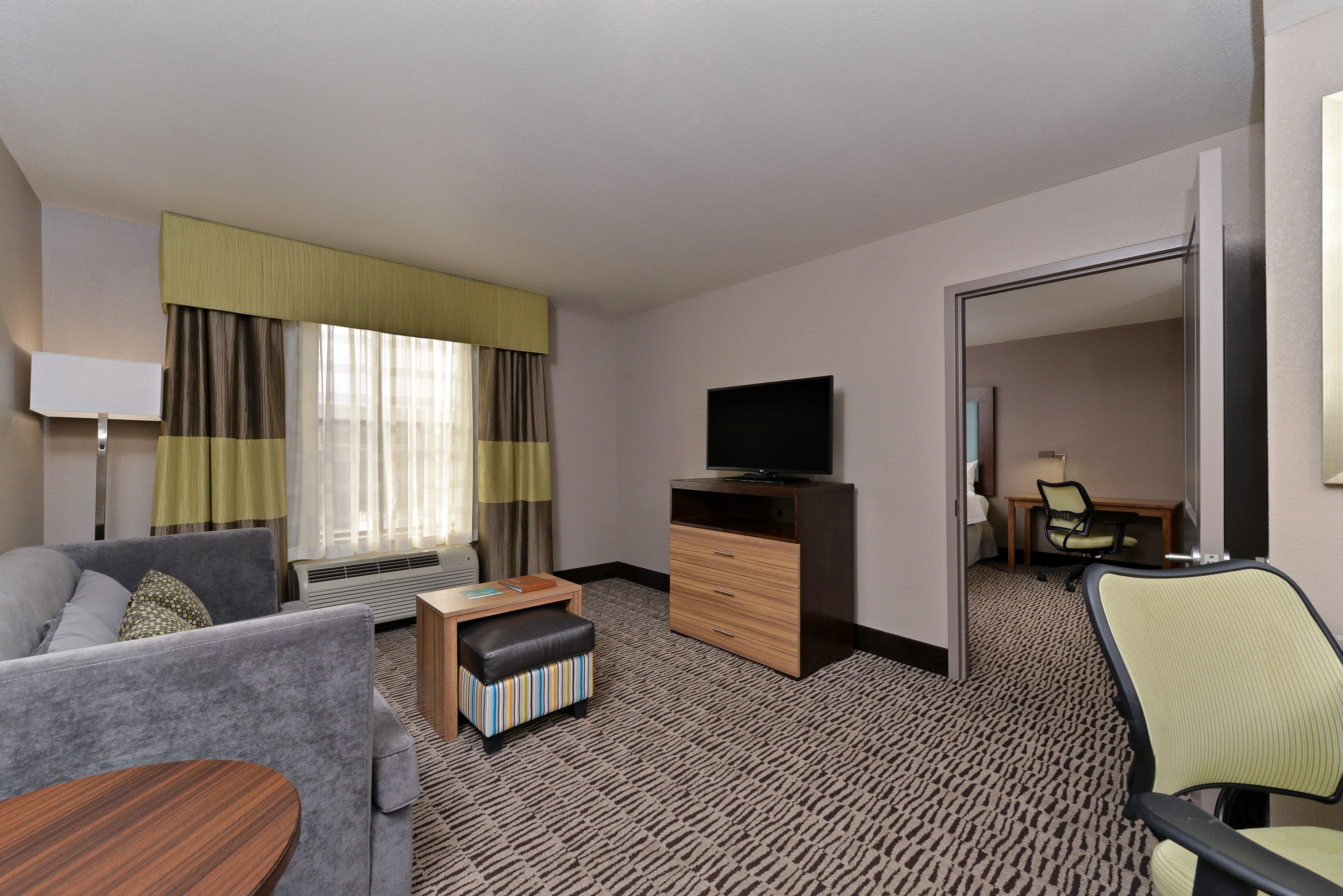 suite, accessible, non smoking | living area | 55-inch smart tv with cable channels, tv, netflix