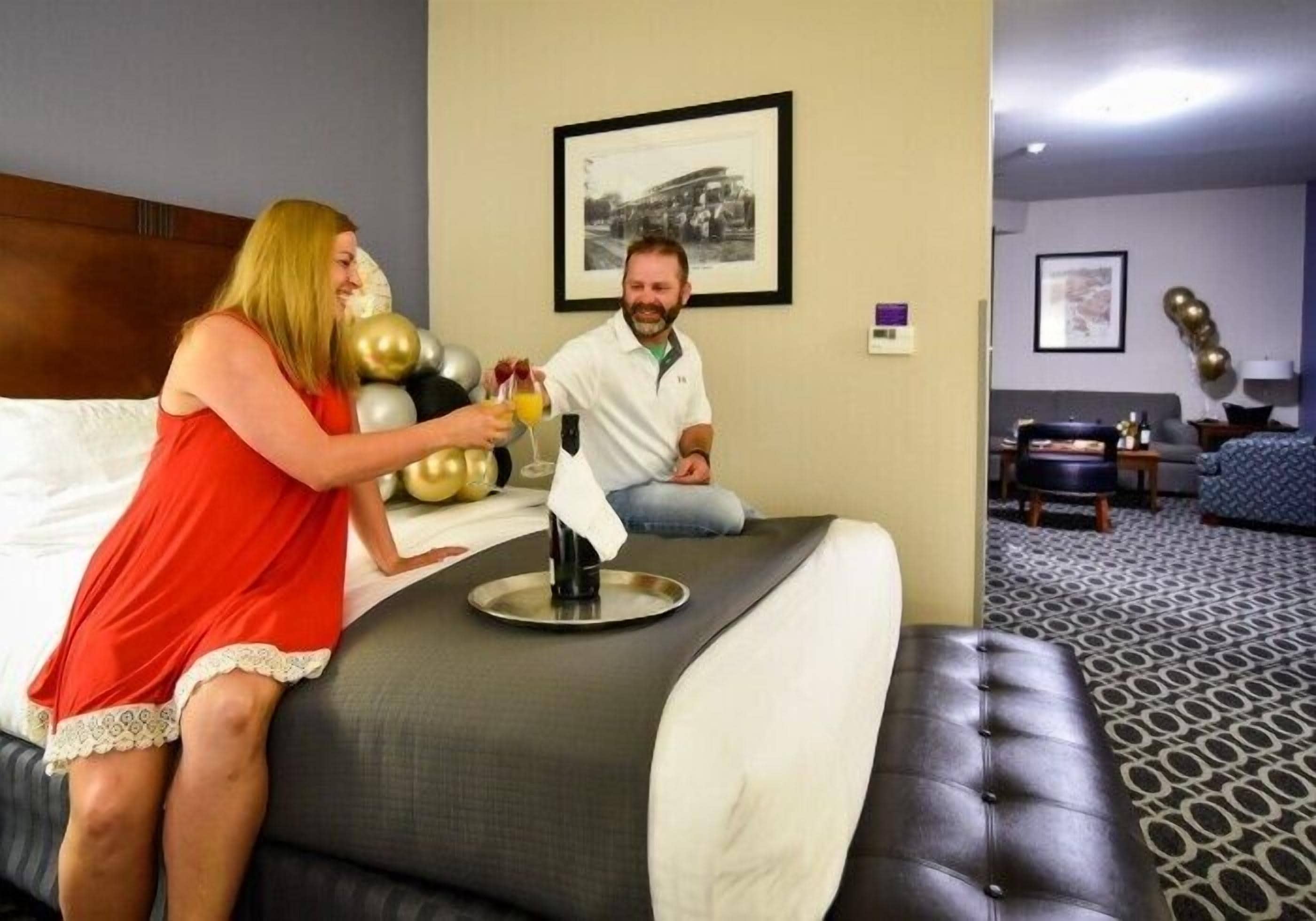 Suite, 1 très grand lit | Literie hypoallergénique, bureau, fer et planche à repasser