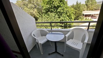 Double or Twin Room | Free cots/infant beds, rollaway beds, WiFi, bed sheets