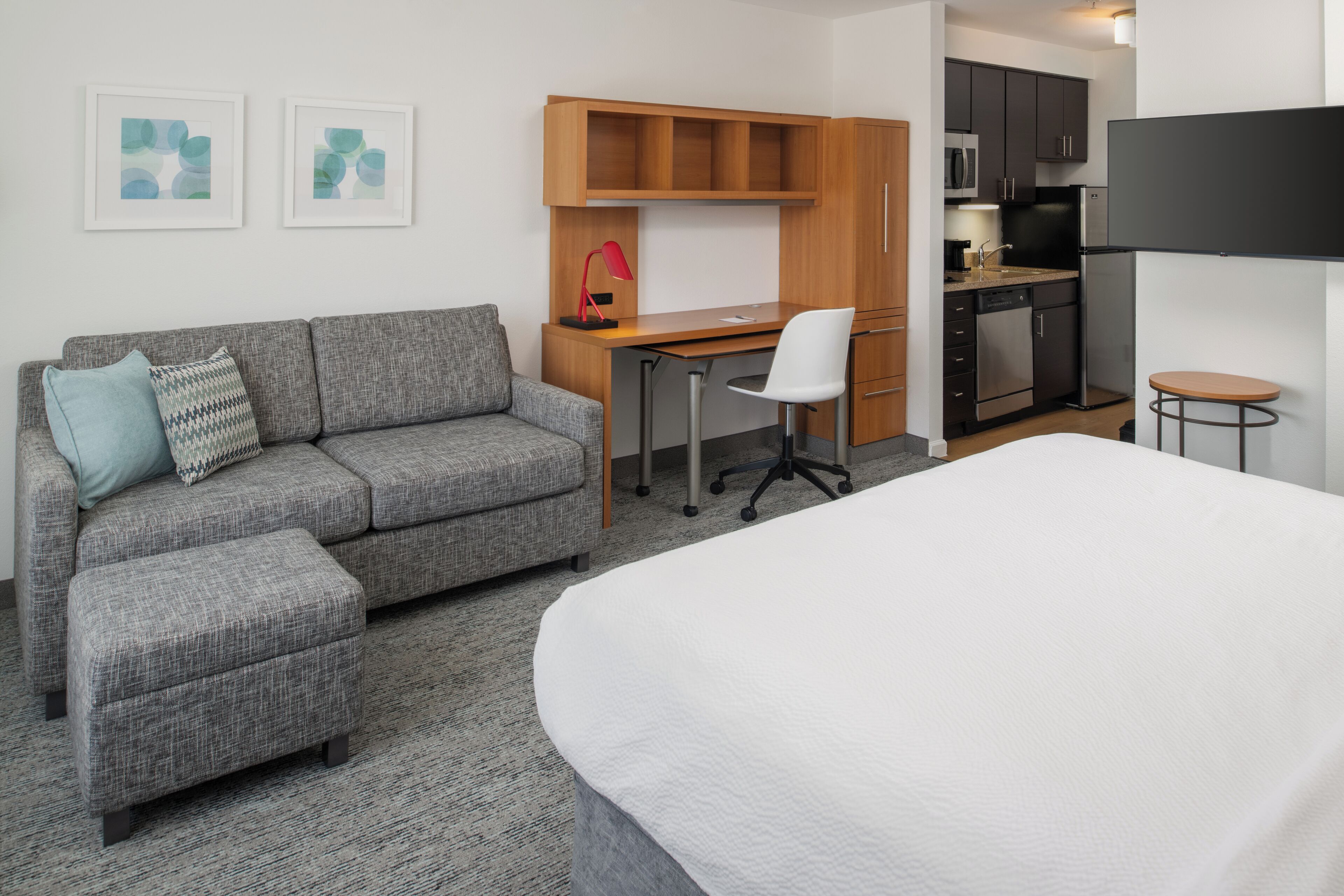 studio, 1 king bed with sofa bed | desk, blackout curtains, iron/ironing board, free cots/infant beds