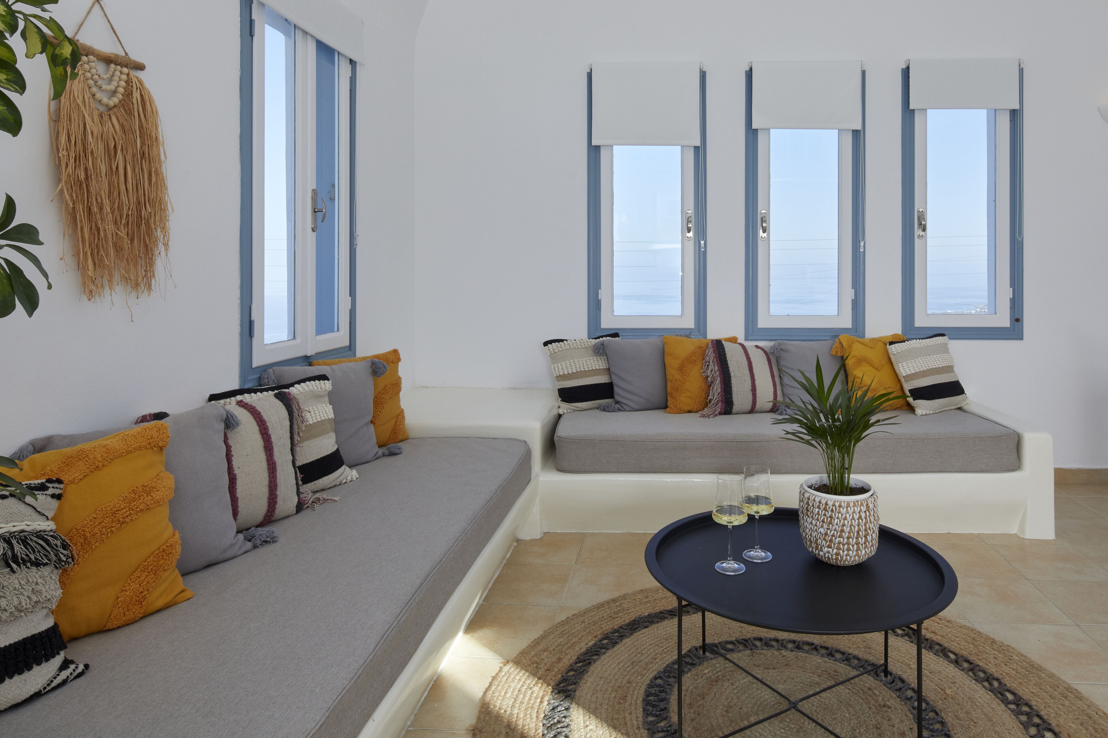 Suite with Outdoor Hot Tub | Oleskelualue | LCD-televisio