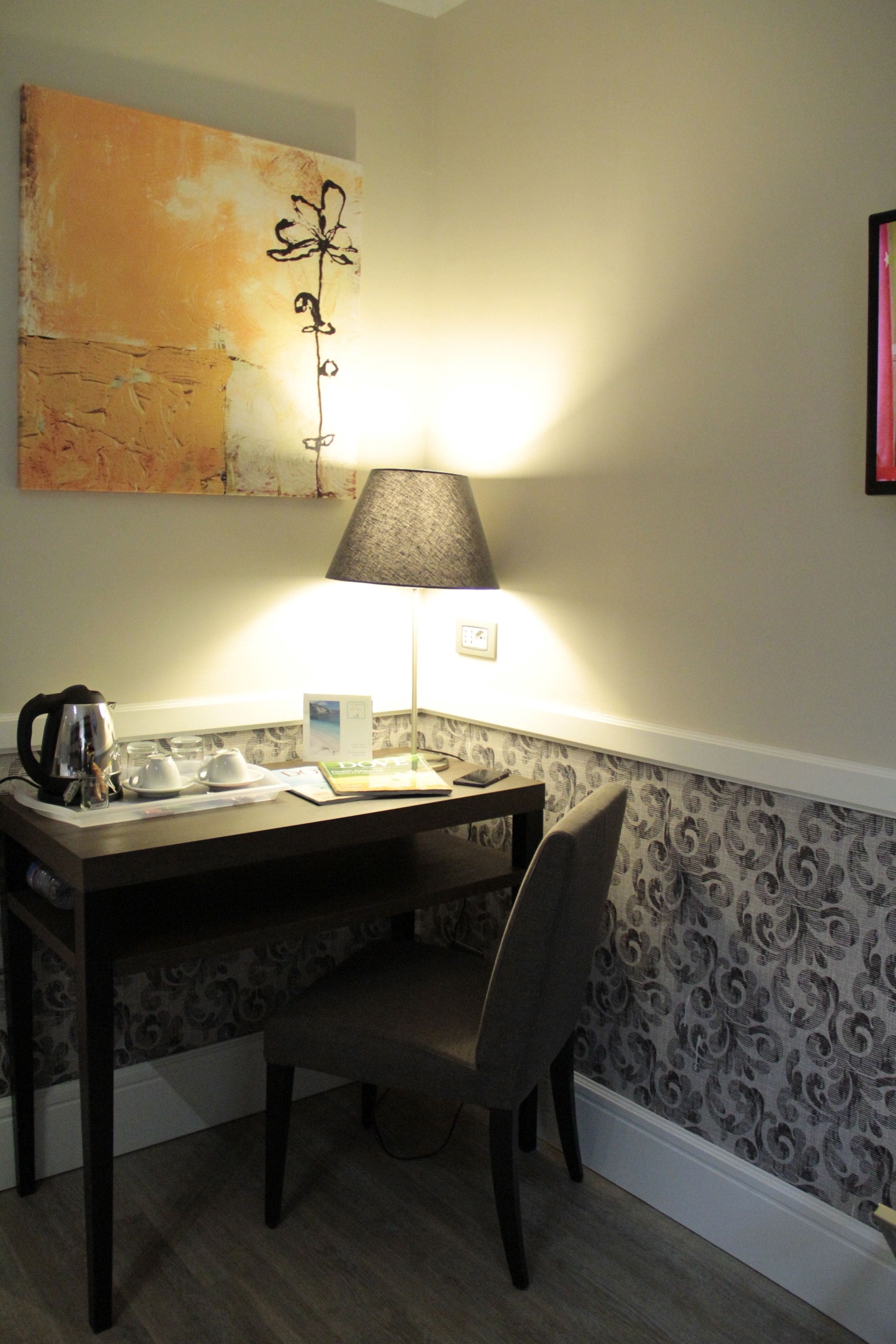 double or twin room | 1 bedroom, minibar, in-room safe, desk