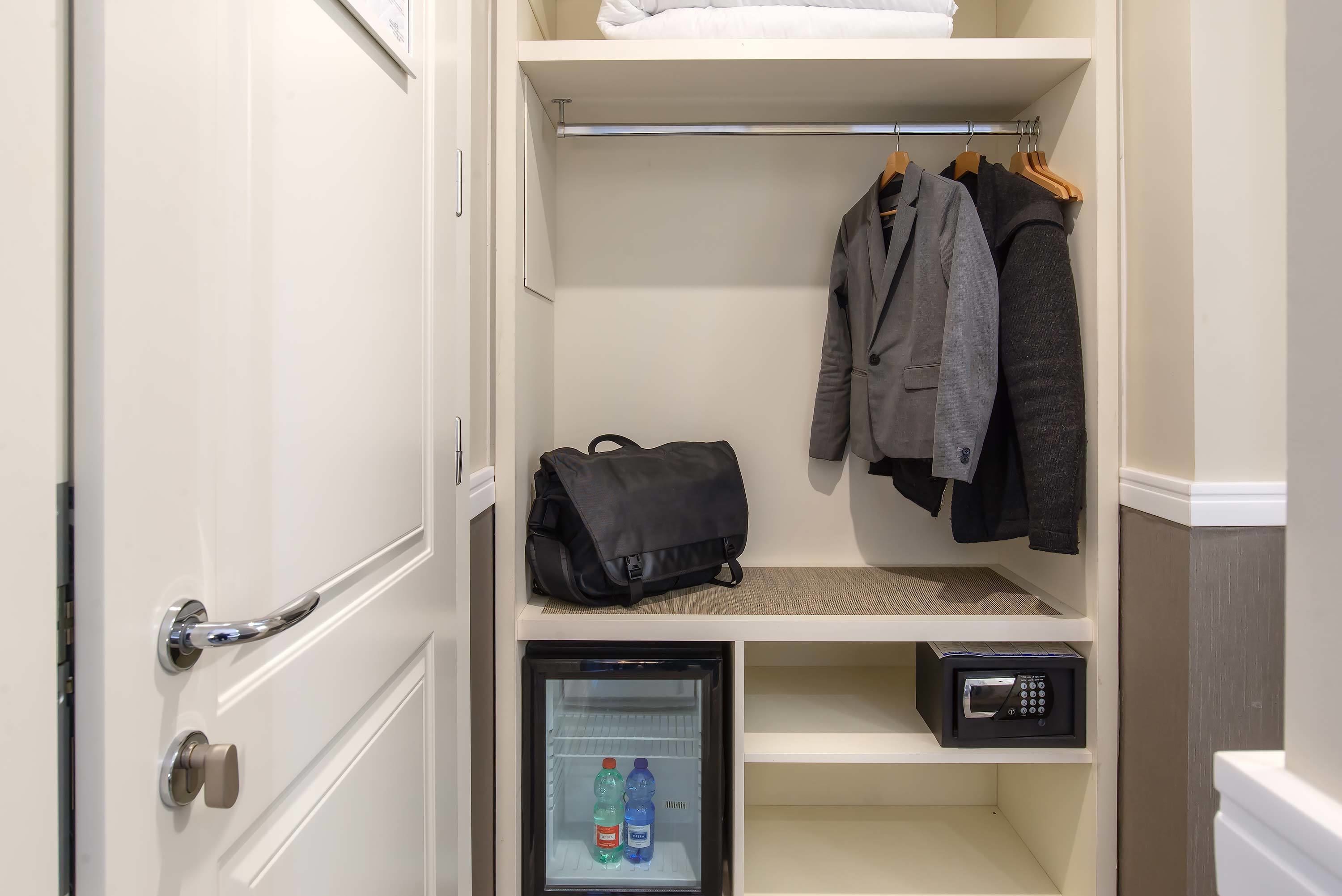 1 bedroom, minibar, in-room safe, desk