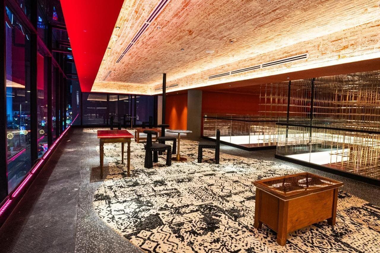 Breakfast, lunch, dinner served; international cuisine 