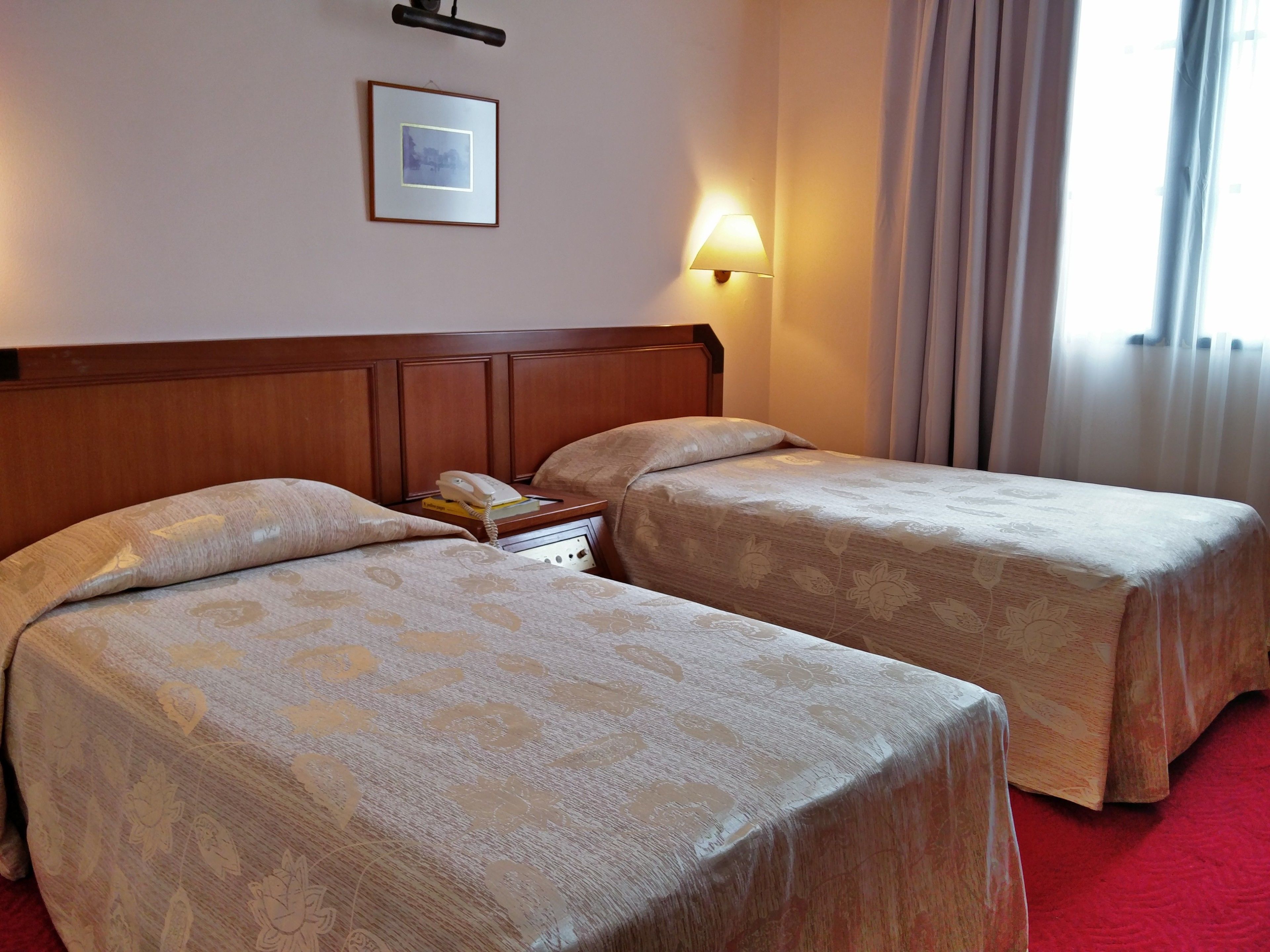 In-room safe, desk, iron/ironing board, free WiFi