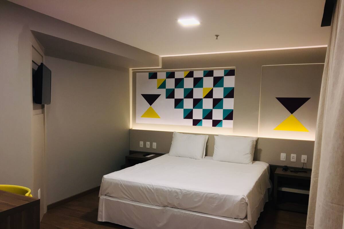 Desk, WiFi (free), bed sheets