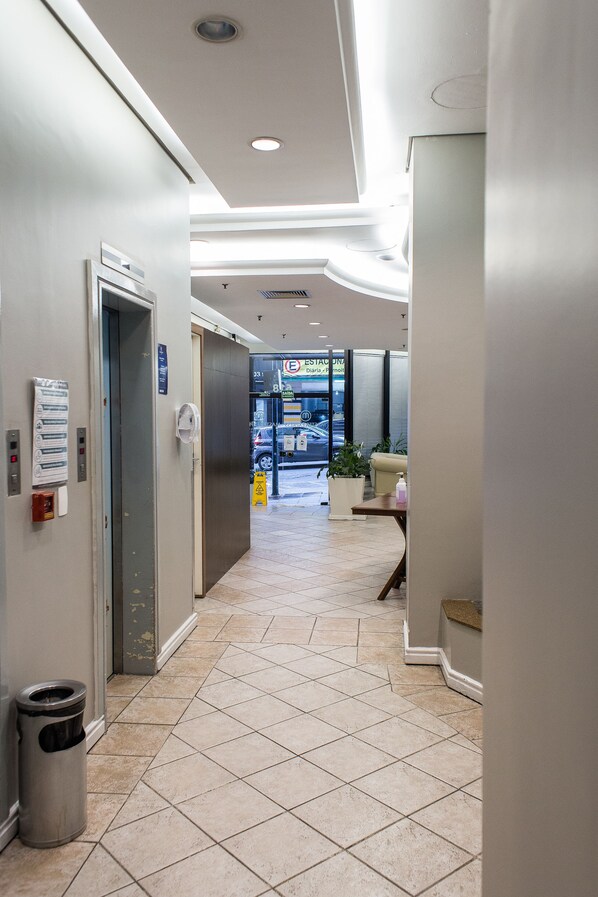 Building design - Master Express Alberto Bins (Porto Alegre)