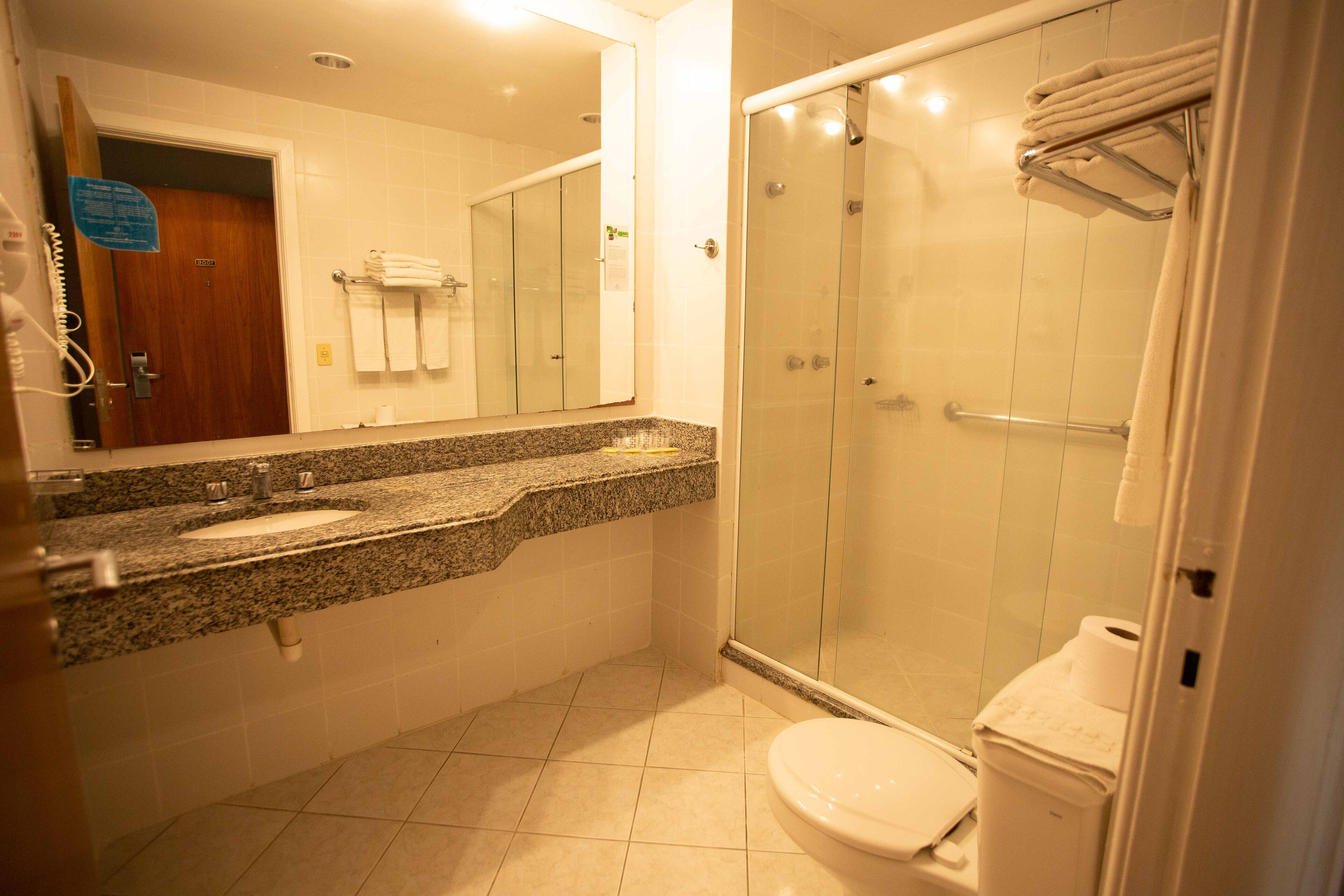 Foto - Master Express Alberto Bins - 200 metros do Hospital Santa Casa