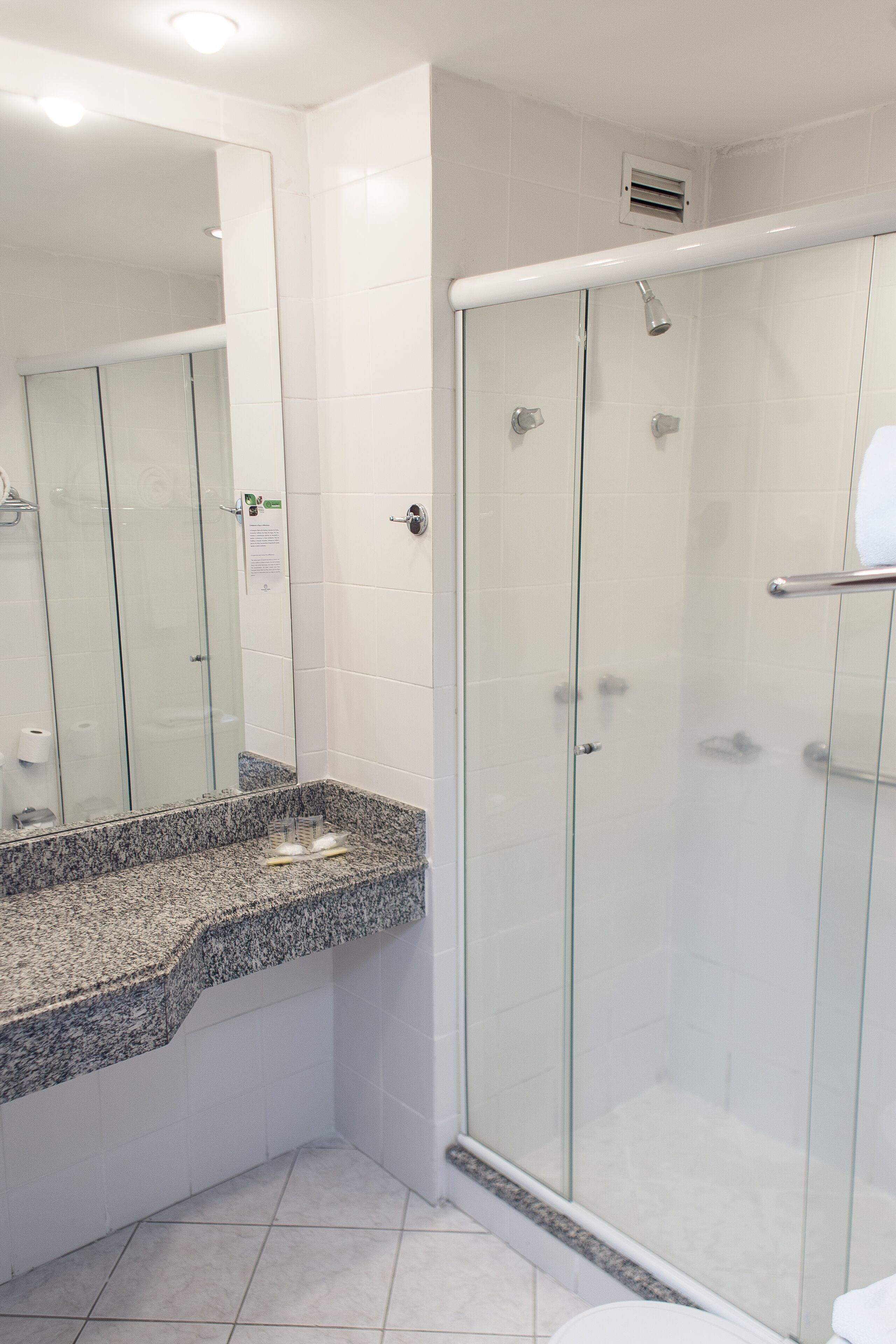 Foto - Master Express Alberto Bins - 200 metros do Hospital Santa Casa