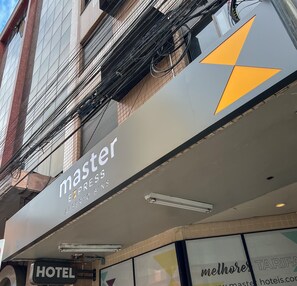 Exterior - Master Express Alberto Bins (Porto Alegre)