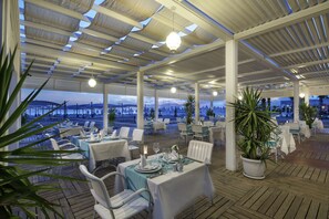 4 restaurants, breakfast, lunch served; local and international cuisine - Tui Blue Xanthe- All Inclusive (Manavgat)