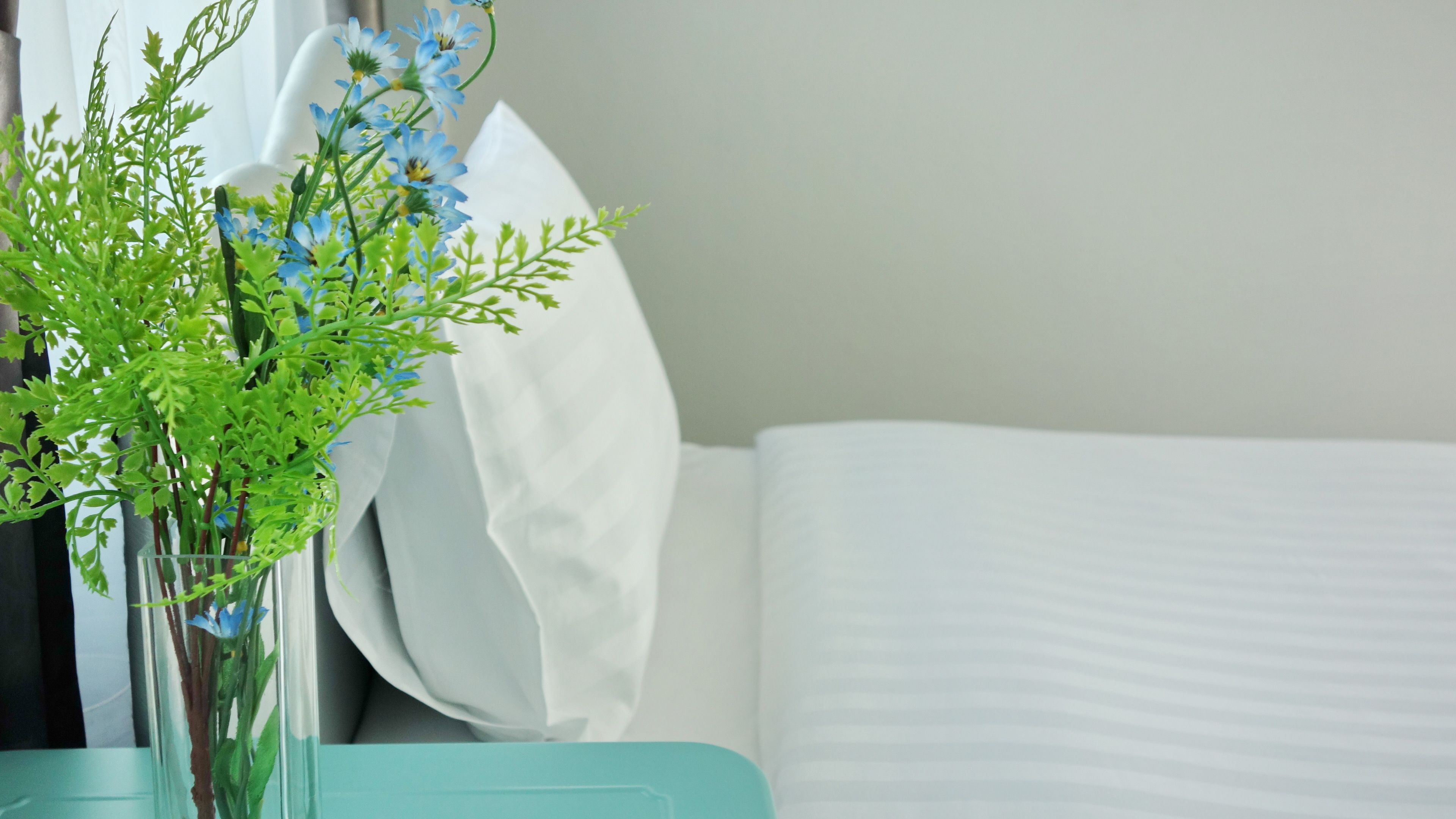 in-room safe, desk, free wifi, bed sheets