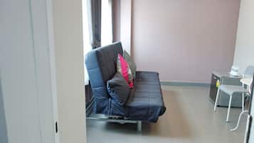 Suite, 1 habitación | Zona de estar | Una televisión LCD
