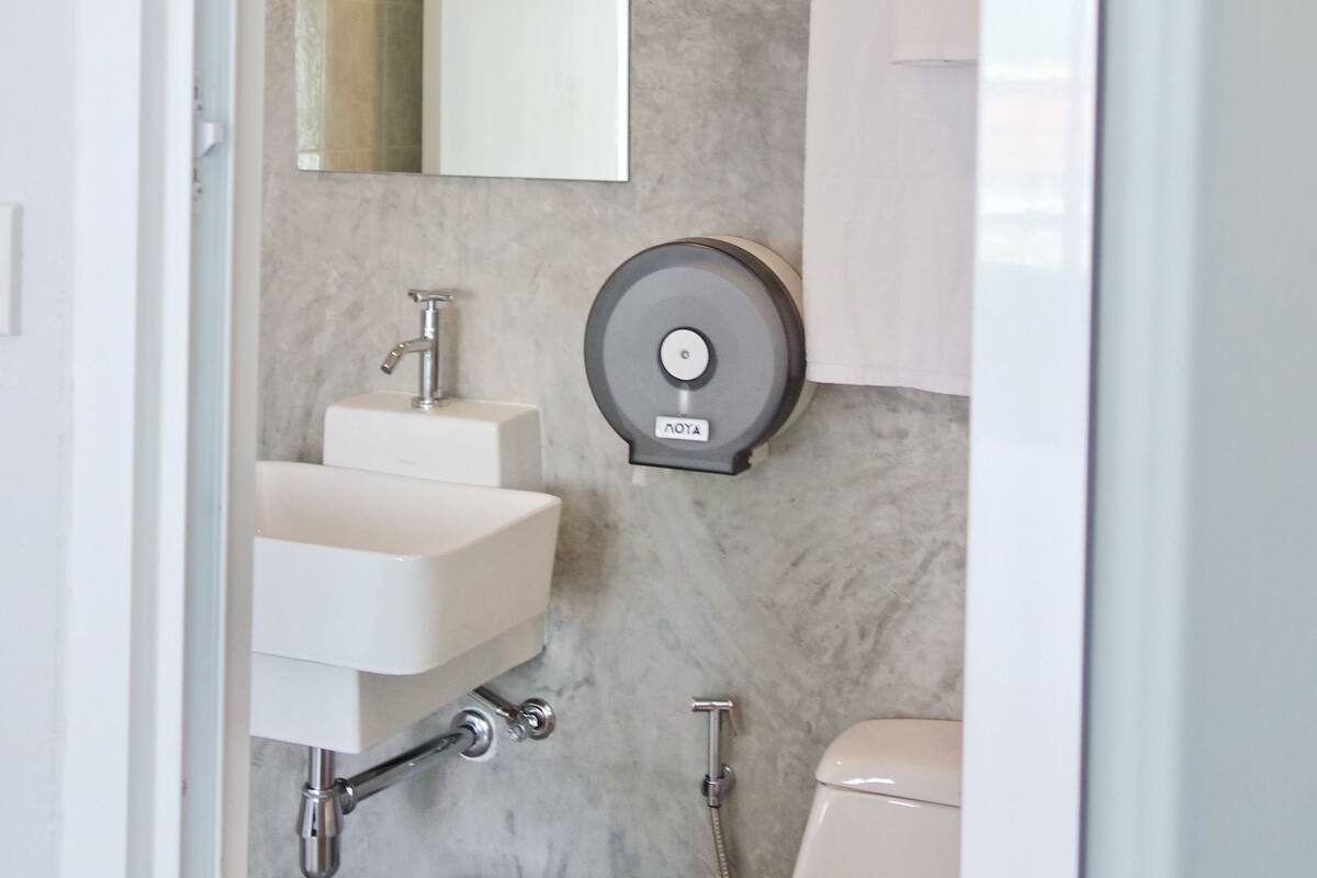 superior double room | bathroom | shower, rainfall showerhead, free toiletries, hair dryer