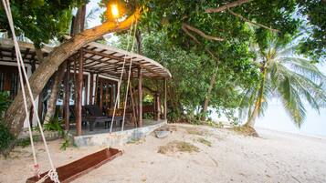 Villa Beachfront | Terrace/patio
